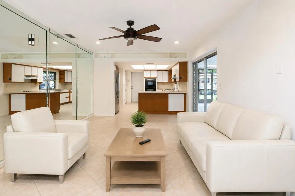 4511 E Country Club Circle Plantation, FL 33317