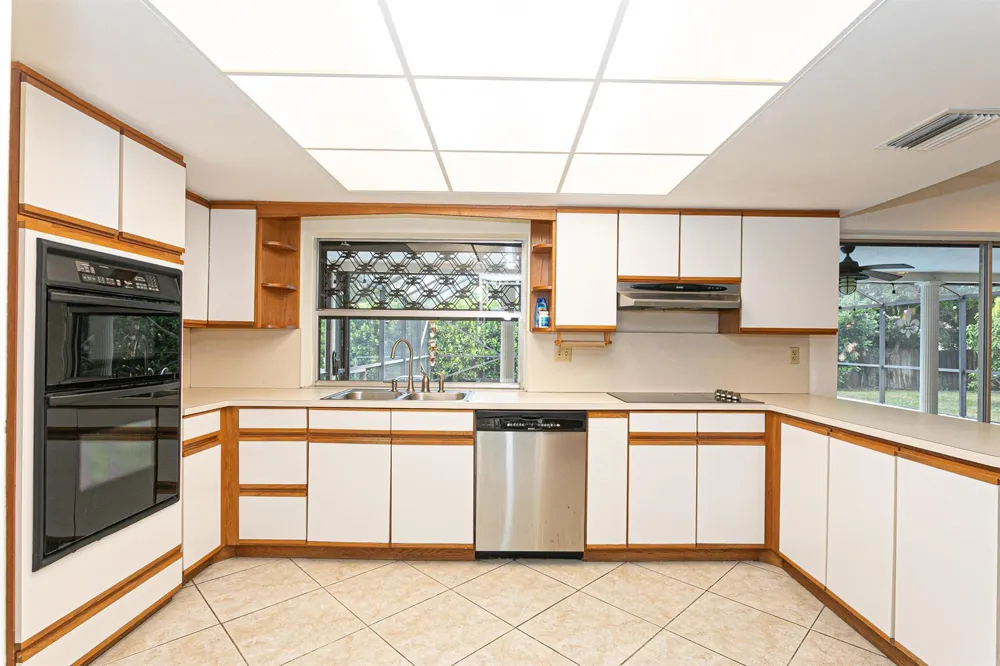 4511 E Country Club Circle Plantation, FL 33317