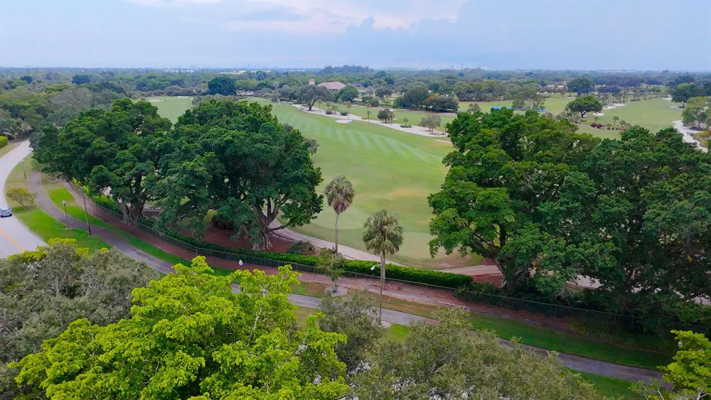 4511 E Country Club Circle Plantation, FL 33317