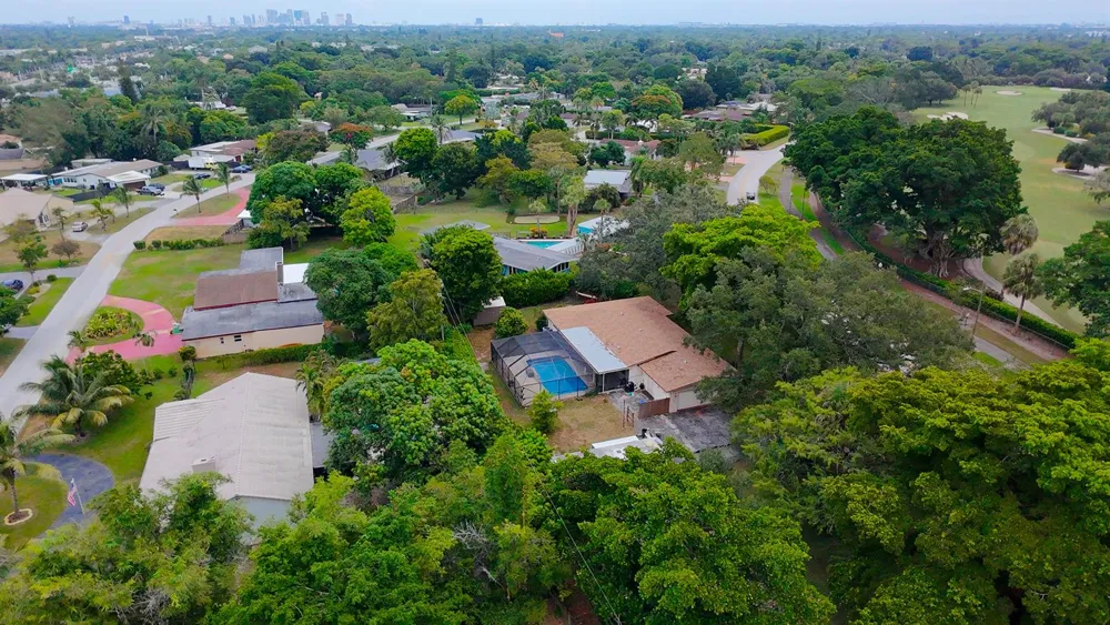 4511 E Country Club Circle Plantation, FL 33317