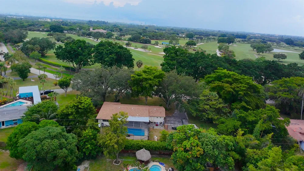 4511 E Country Club Circle Plantation, FL 33317