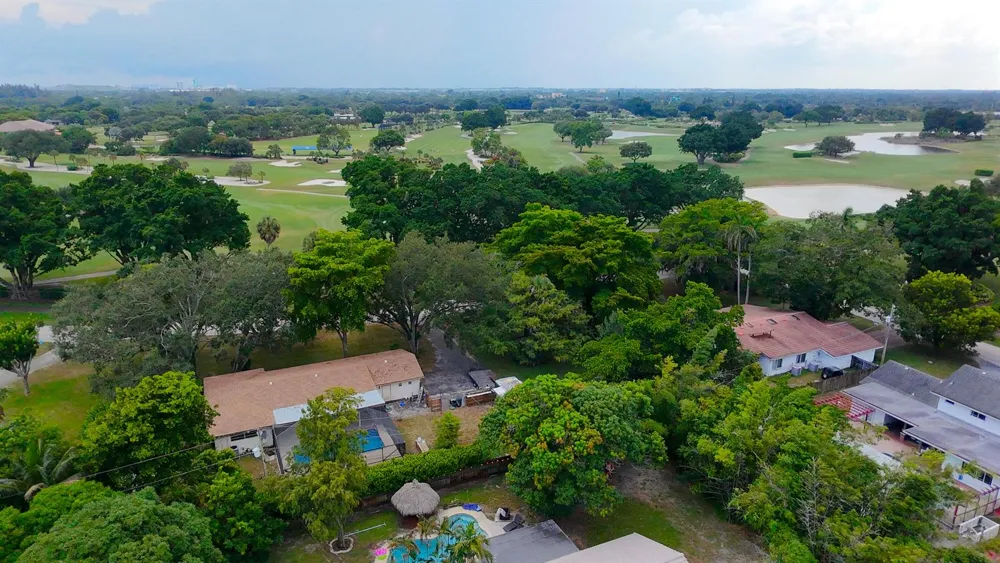 4511 E Country Club Circle Plantation, FL 33317