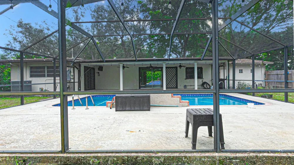 4511 E Country Club Circle Plantation, FL 33317