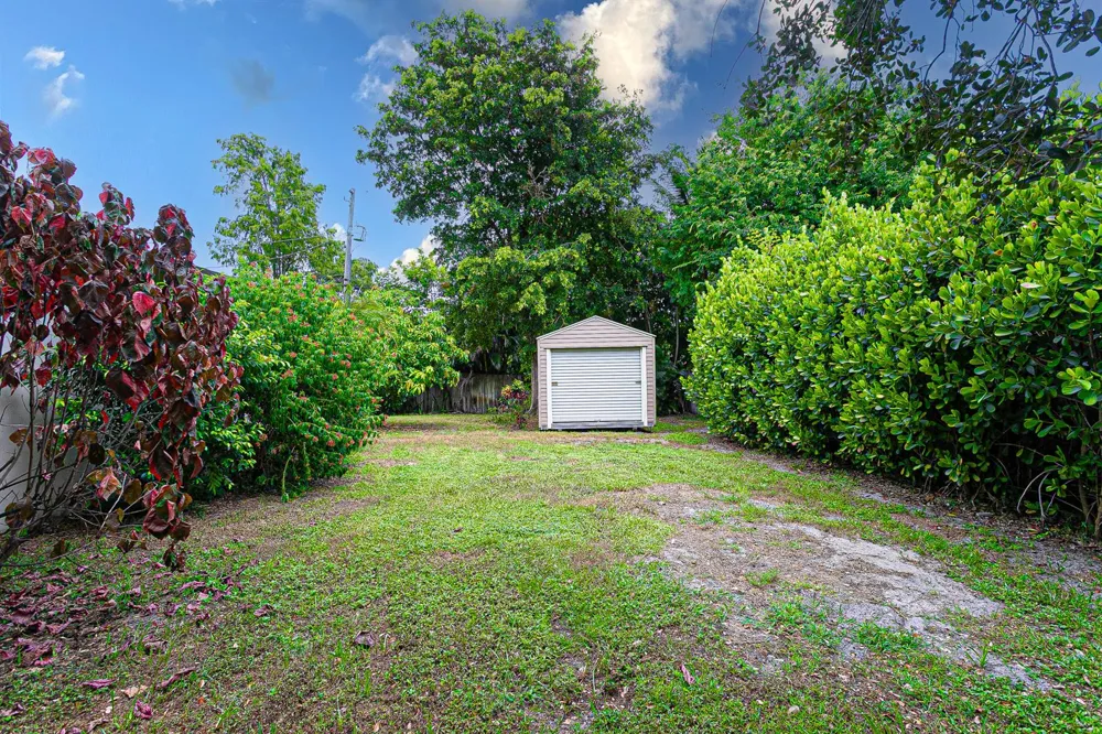 4511 E Country Club Circle Plantation, FL 33317