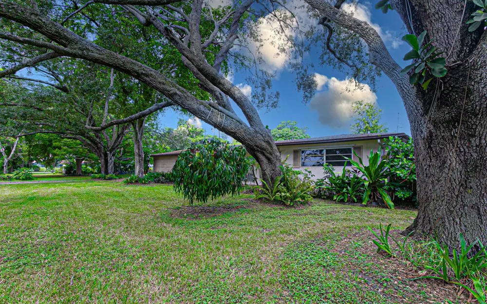 4511 E Country Club Circle Plantation, FL 33317