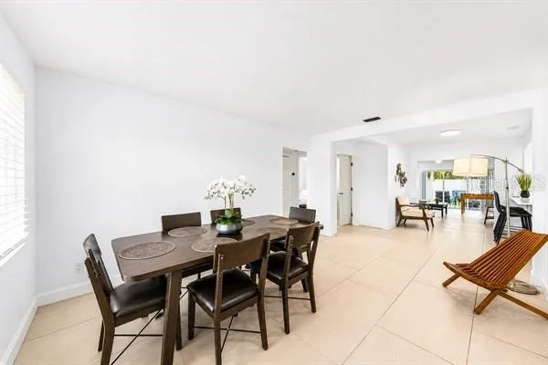 11355 2ND STREET E Treasure Island, FL 33706