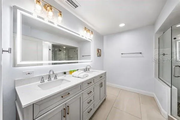 11355 2ND STREET E Treasure Island, FL 33706