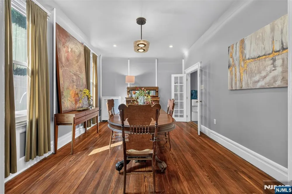 11 Stengel Avenue Newark, NJ 07112