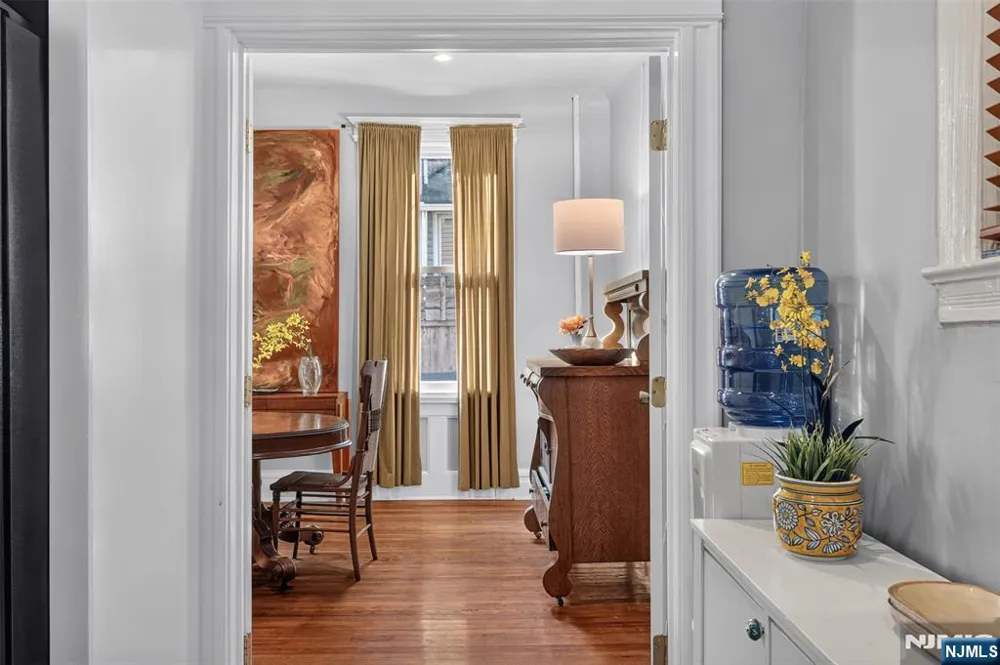 11 Stengel Avenue Newark, NJ 07112