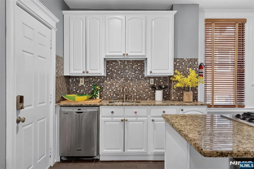 11 Stengel Avenue Newark, NJ 07112