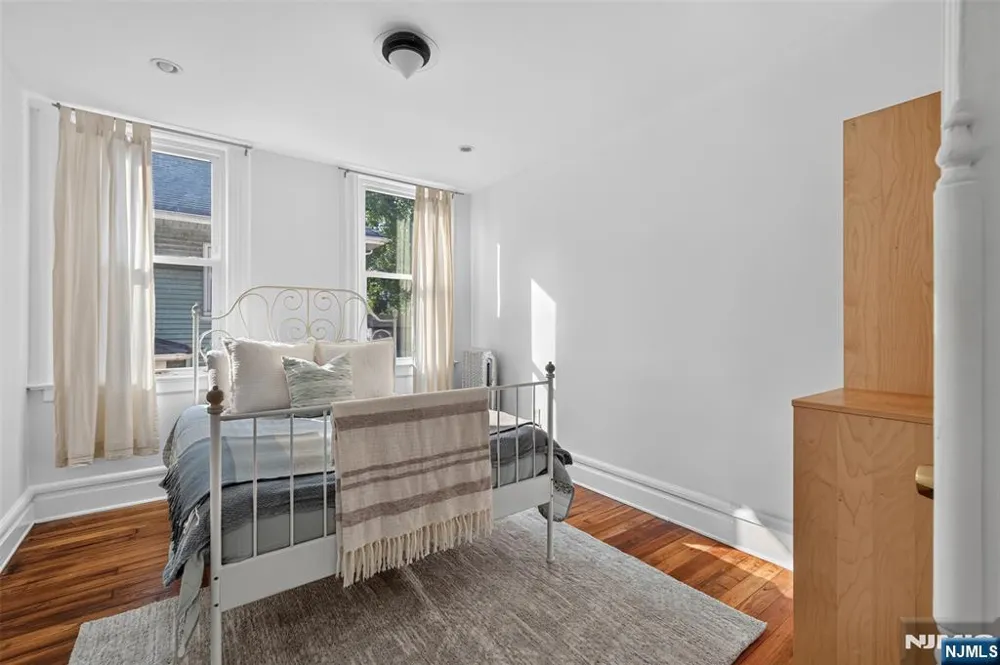11 Stengel Avenue Newark, NJ 07112