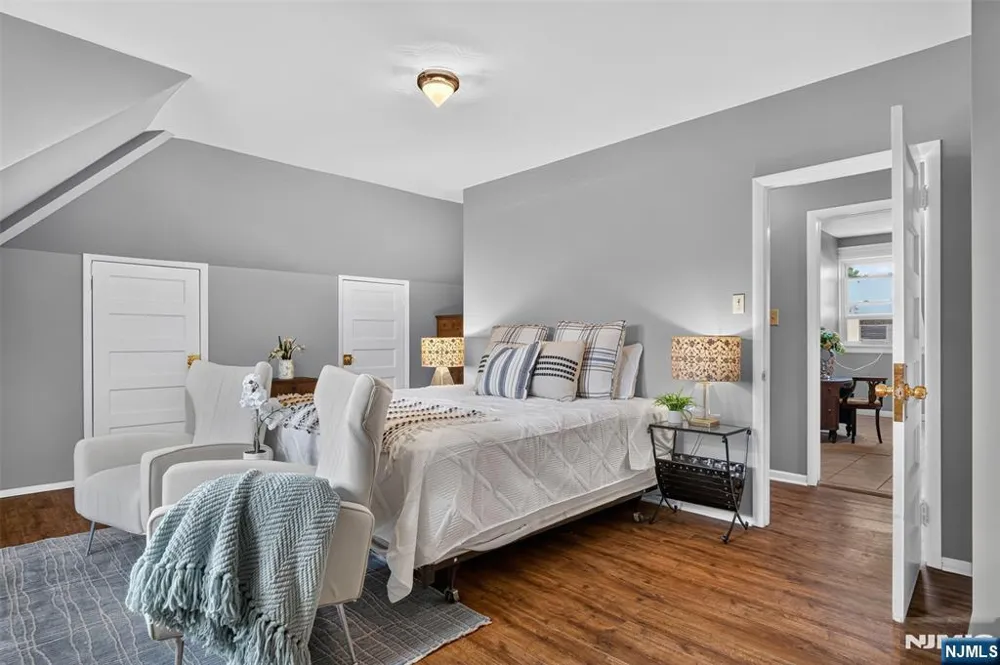 11 Stengel Avenue Newark, NJ 07112