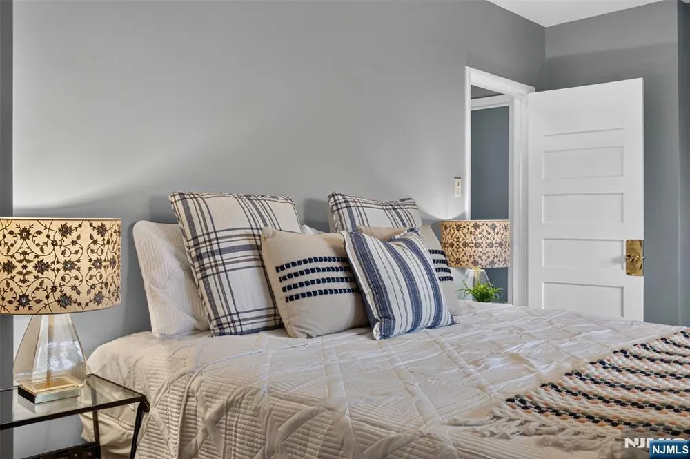 11 Stengel Avenue Newark, NJ 07112