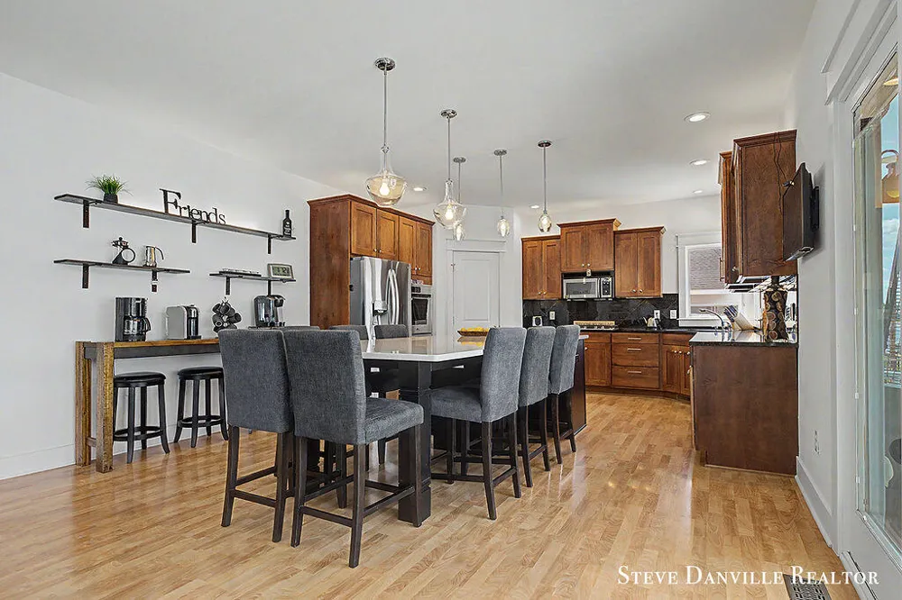 9121 24th Avenue Jenison, MI 49428