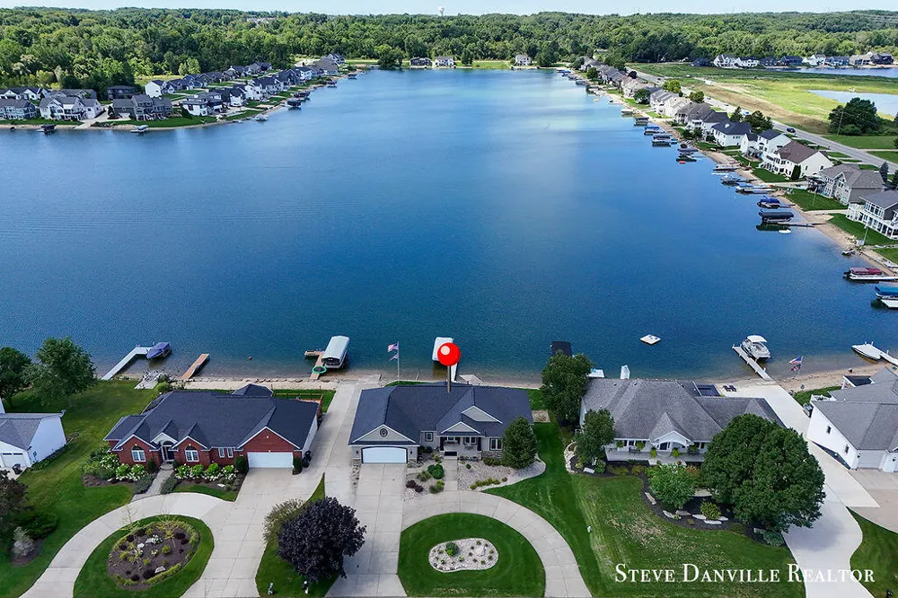 9121 24th Avenue Jenison, MI 49428