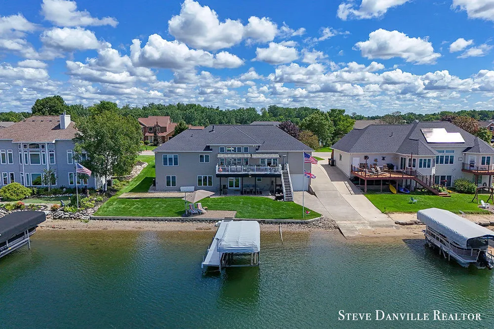 9121 24th Avenue Jenison, MI 49428