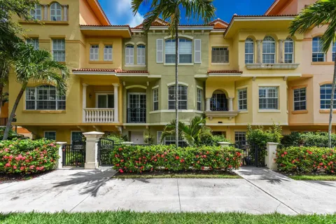 2570 Gardens Parkway