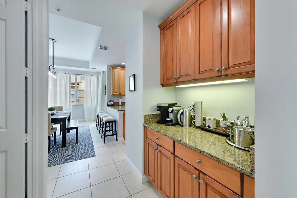 2570 Gardens Parkway Palm Beach Gardens, FL 33410