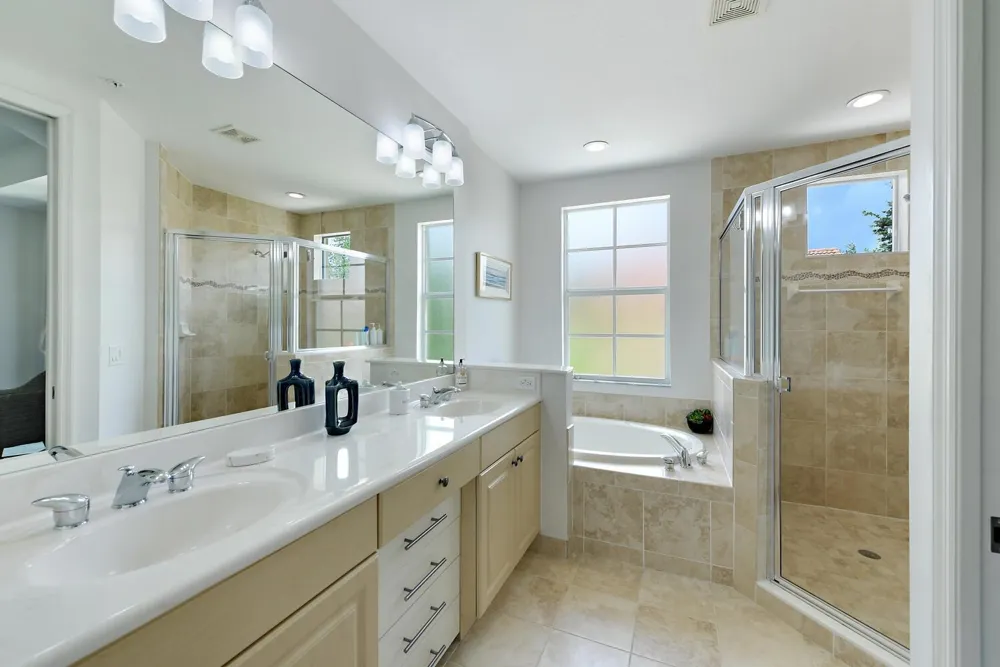 2570 Gardens Parkway Palm Beach Gardens, FL 33410