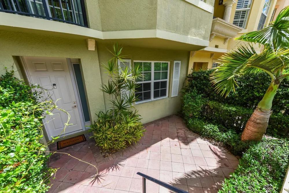2570 Gardens Parkway Palm Beach Gardens, FL 33410