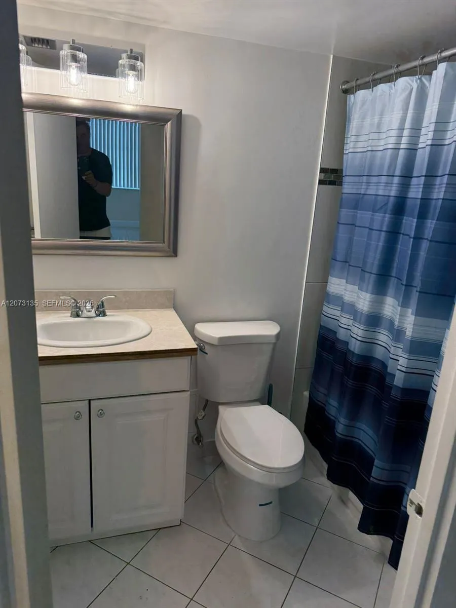 2025 NE 164th St #801 North Miami Beach, FL 33162