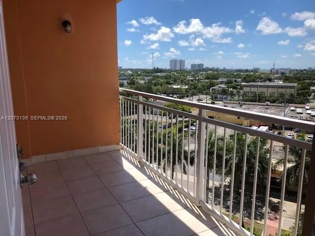 2025 NE 164th St #801 North Miami Beach, FL 33162