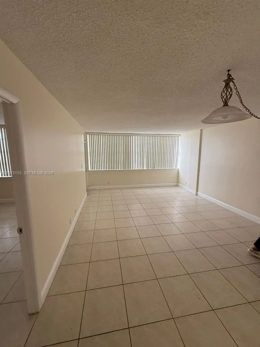 2025 NE 164th St #801 North Miami Beach, FL 33162