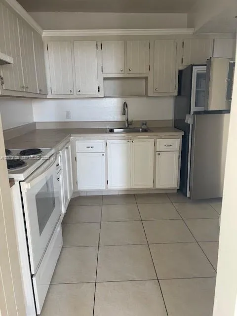 2025 NE 164th St #801 North Miami Beach, FL 33162