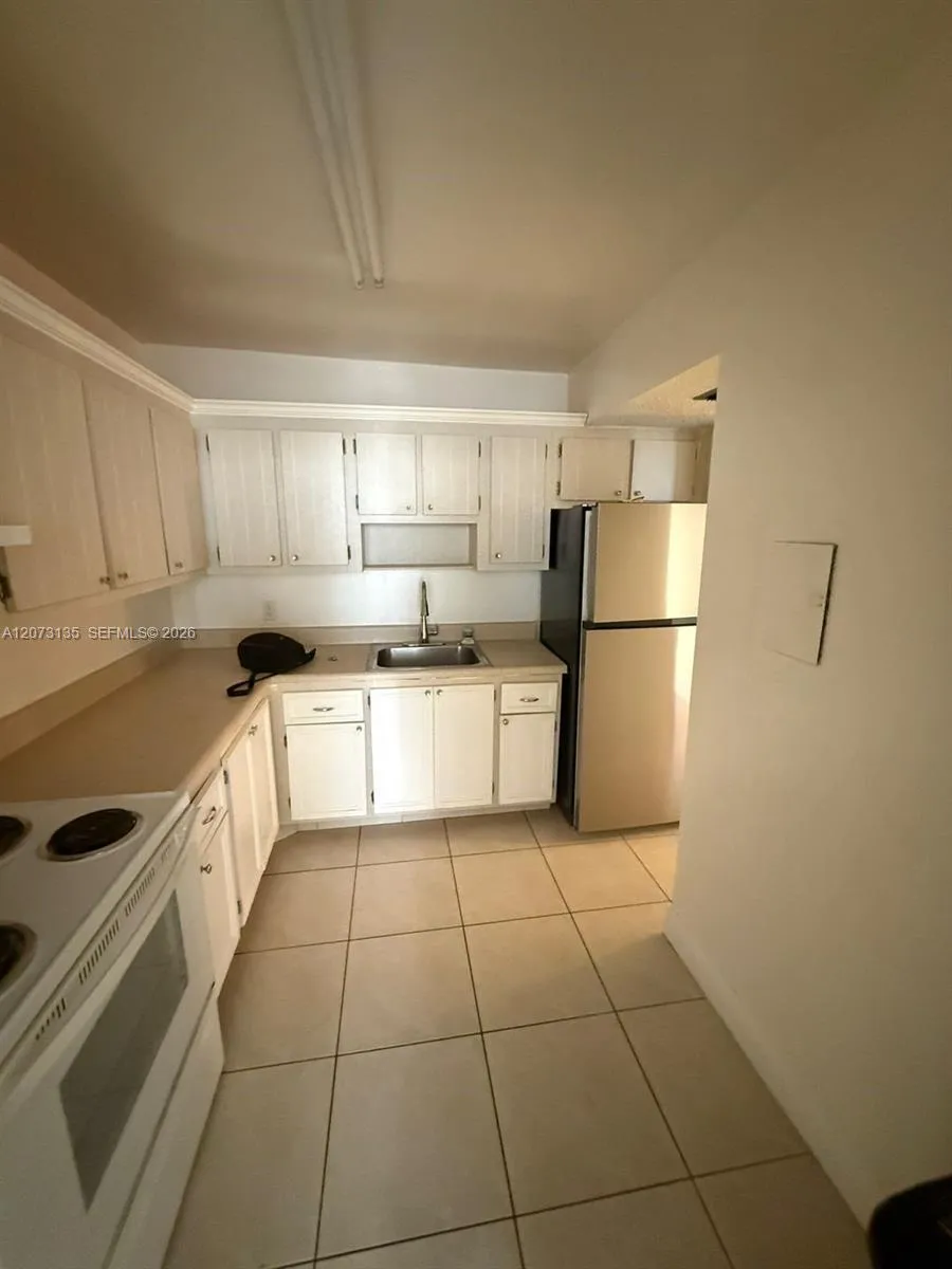 2025 NE 164th St #801 North Miami Beach, FL 33162