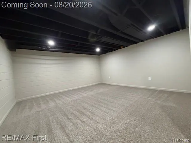 971 Canterbury Road Grosse Pointe Woods City, MI 48236