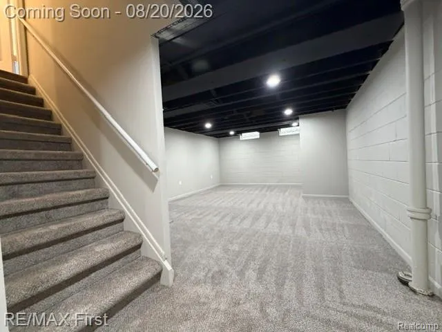 971 Canterbury Road Grosse Pointe Woods City, MI 48236
