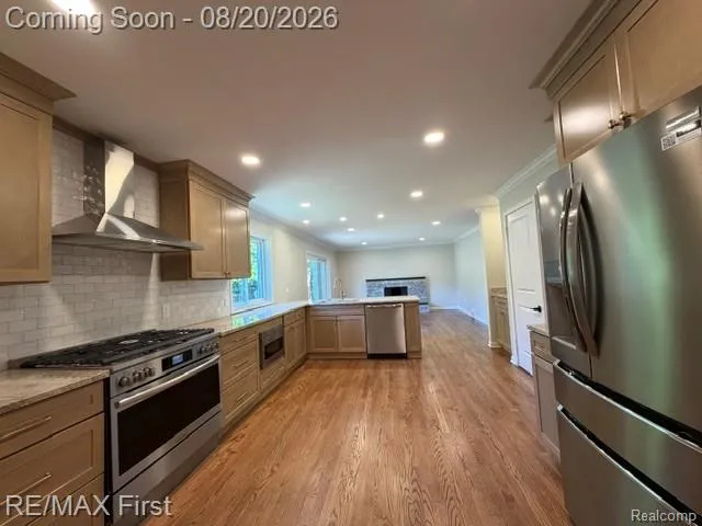 971 Canterbury Road Grosse Pointe Woods City, MI 48236