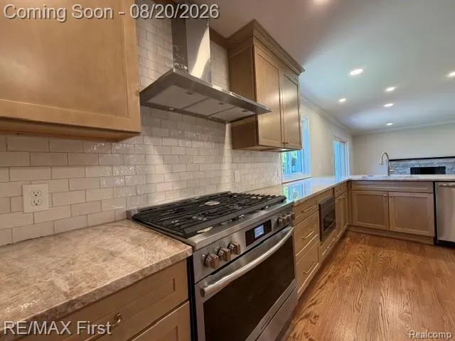 971 Canterbury Road Grosse Pointe Woods City, MI 48236