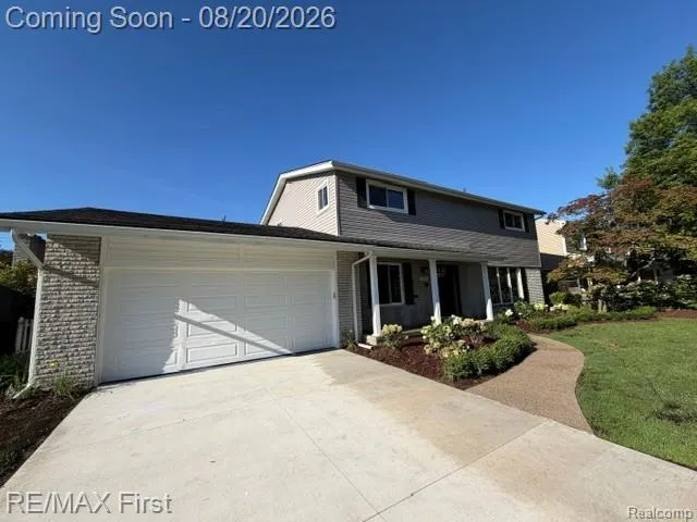 971 Canterbury Road Grosse Pointe Woods City, MI 48236