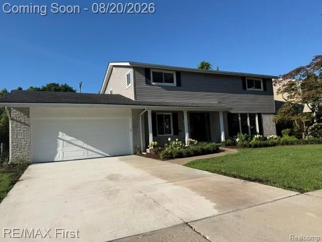 971 Canterbury Road Grosse Pointe Woods City, MI 48236