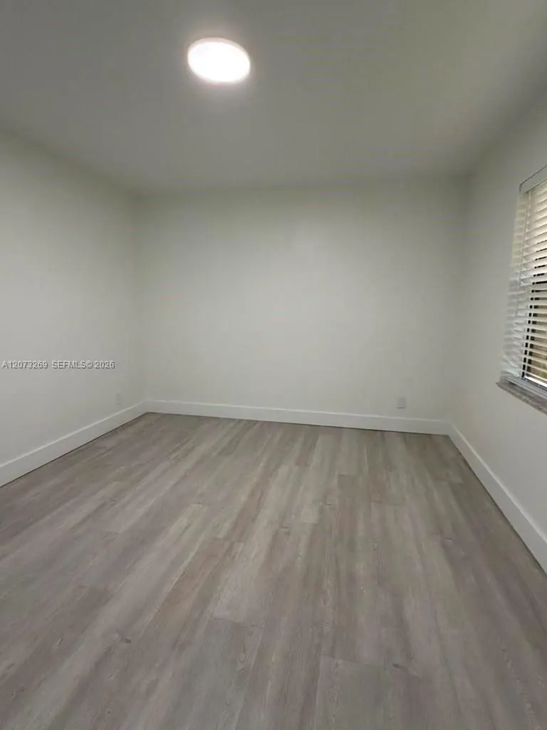 10020 Winding Lake Rd #104 Sunrise, FL 33351