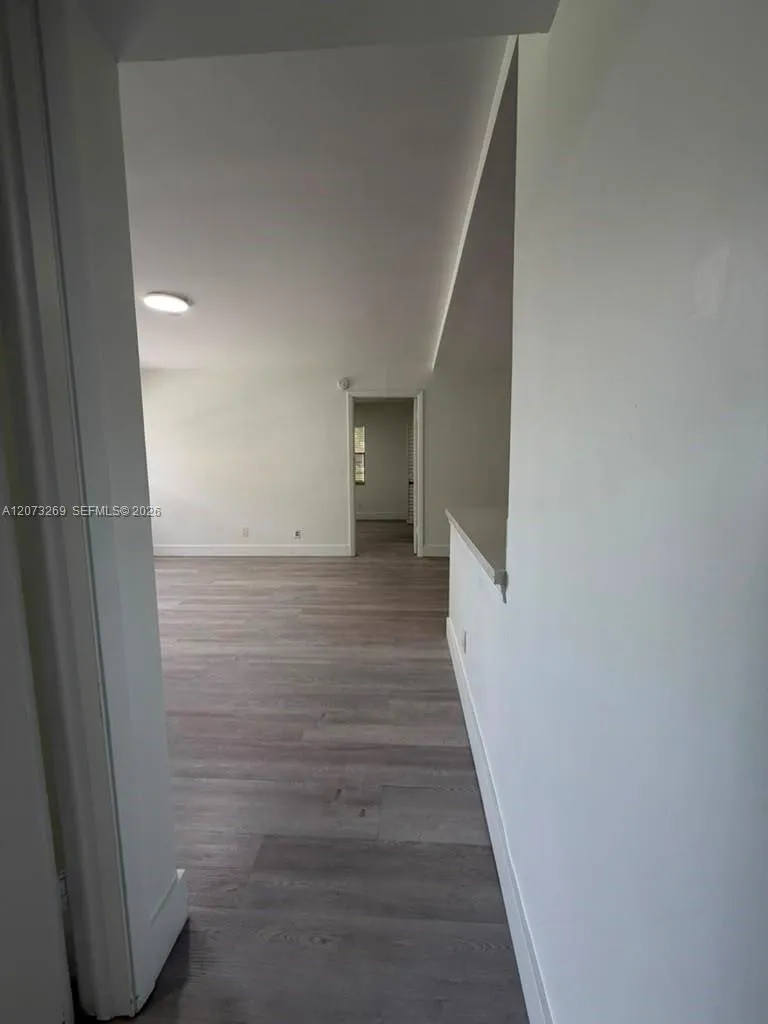 10020 Winding Lake Rd #104 Sunrise, FL 33351