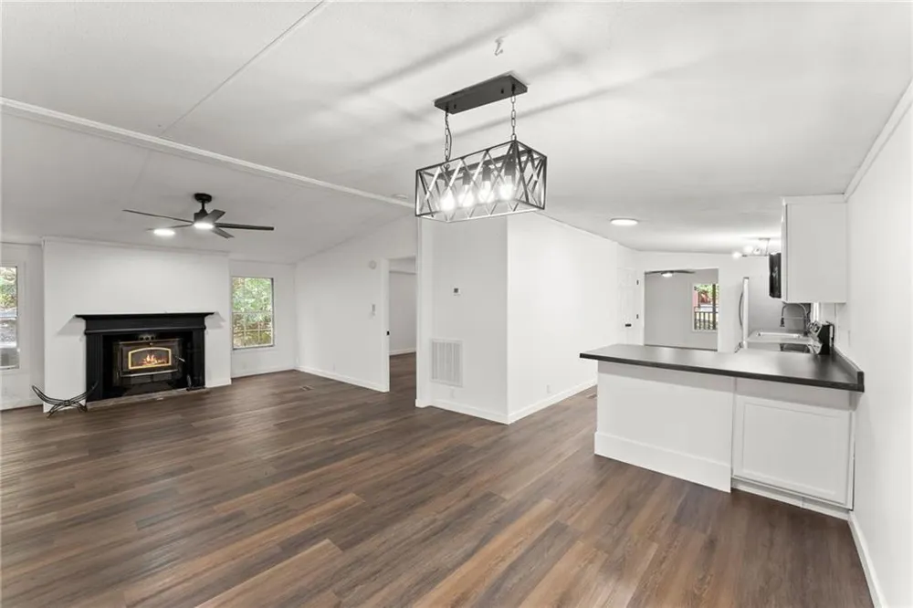 6220 Lee Lane Clermont, GA 30527