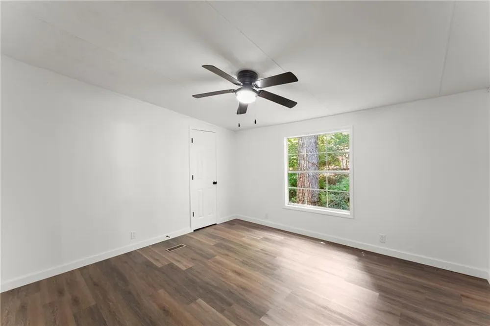 6220 Lee Lane Clermont, GA 30527
