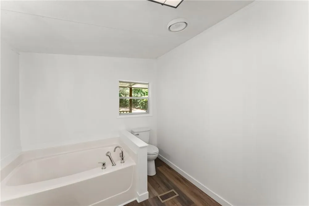 6220 Lee Lane Clermont, GA 30527
