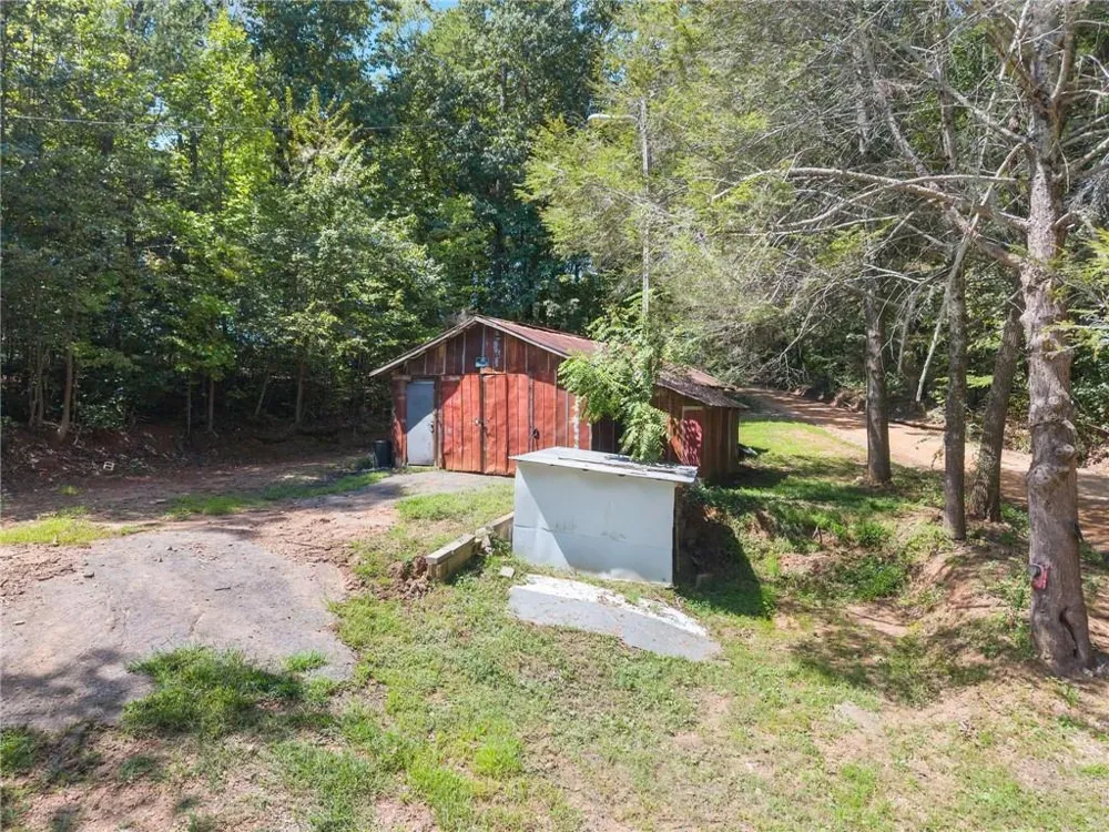 6220 Lee Lane Clermont, GA 30527