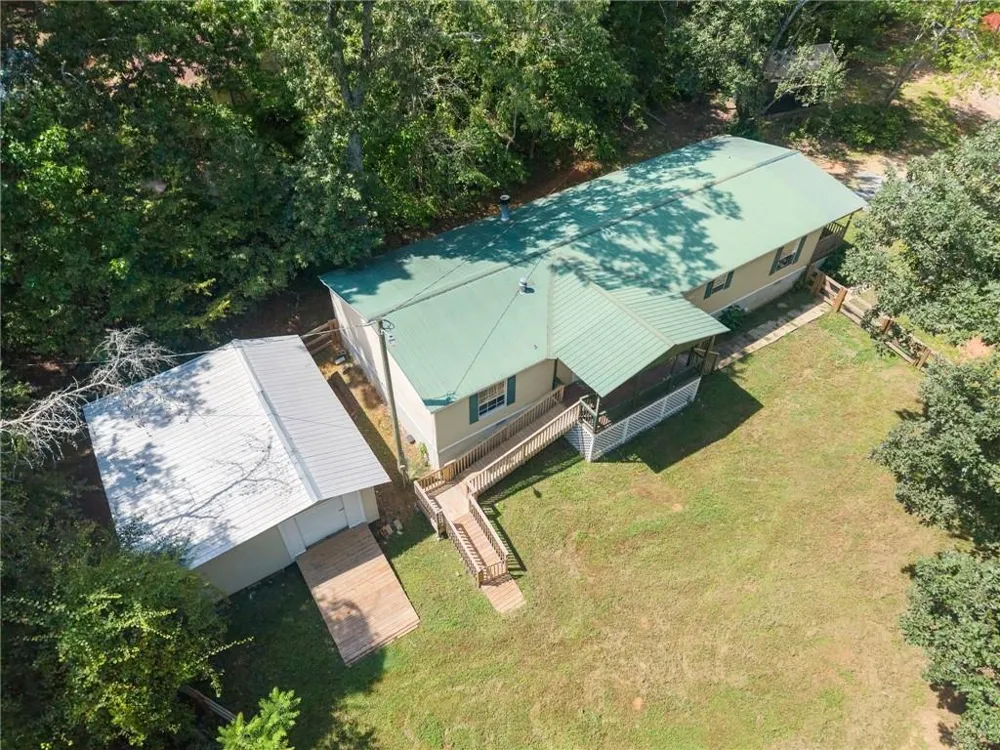 6220 Lee Lane Clermont, GA 30527
