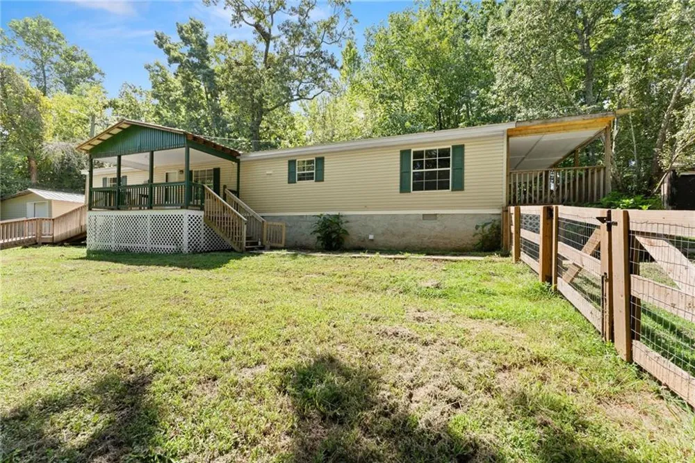 6220 Lee Lane Clermont, GA 30527