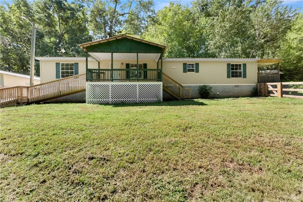 6220 Lee Lane Clermont, GA 30527