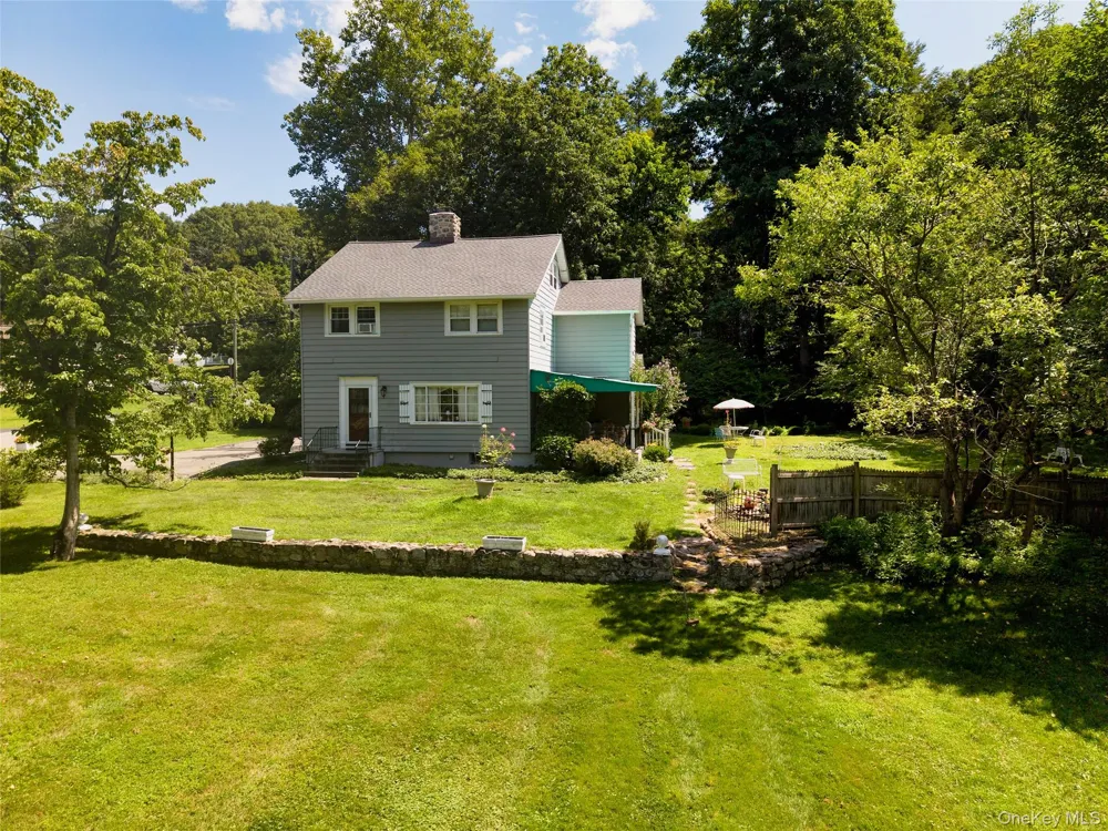 6 Laurel Road Sloatsburg, NY 10974