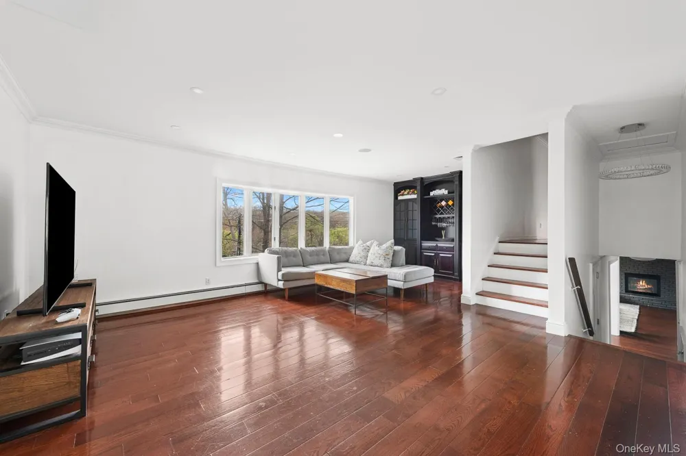 168 Pound Ridge Road Bedford, NY 10506