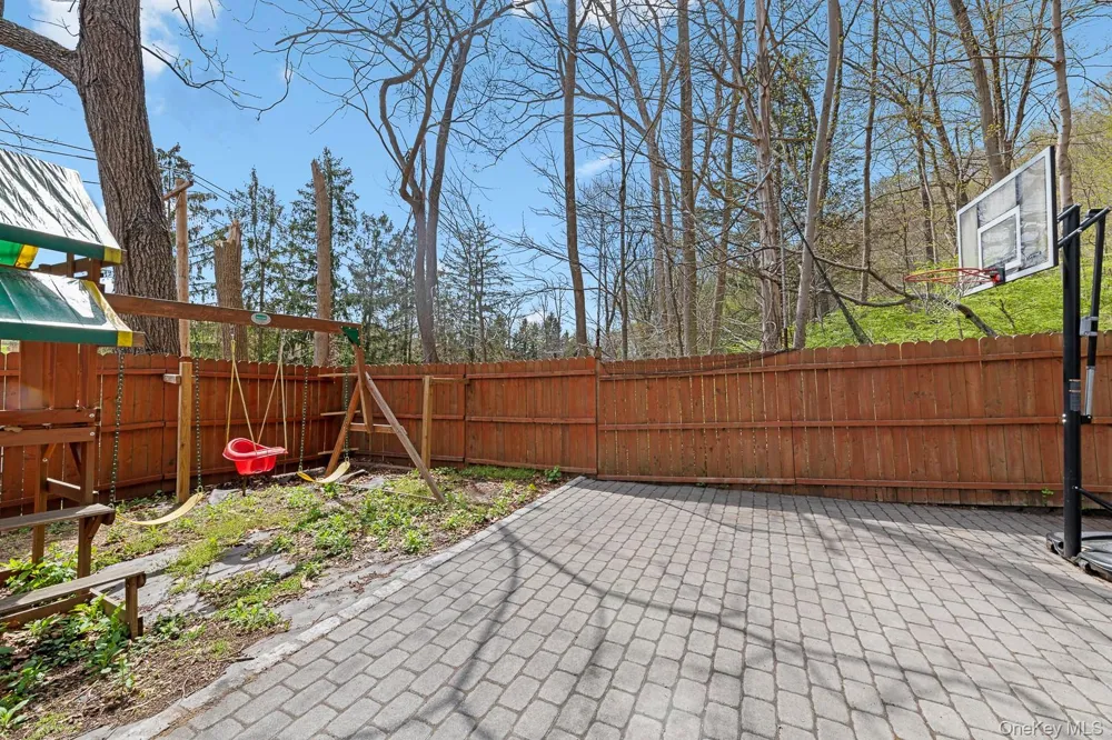 168 Pound Ridge Road Bedford, NY 10506