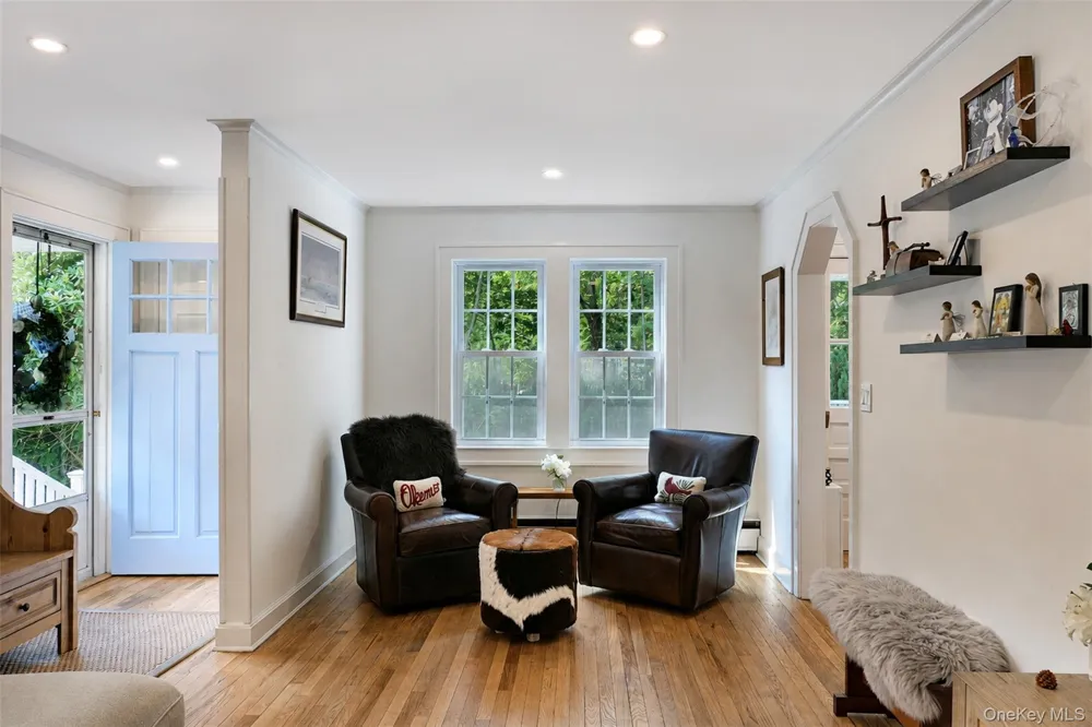 353 S Country Road Brookhaven, NY 11719