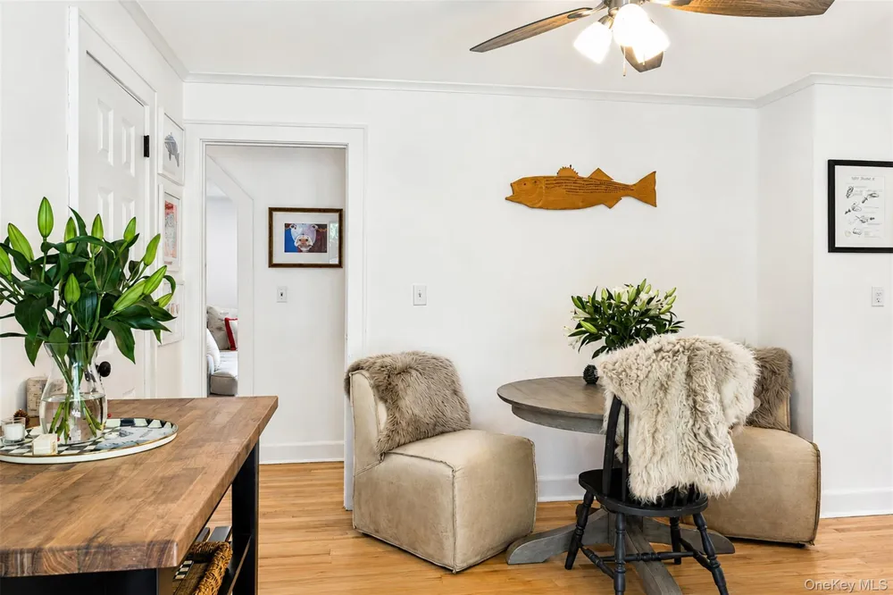 353 S Country Road Brookhaven, NY 11719