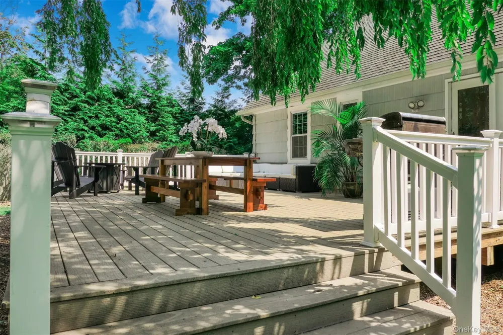 353 S Country Road Brookhaven, NY 11719